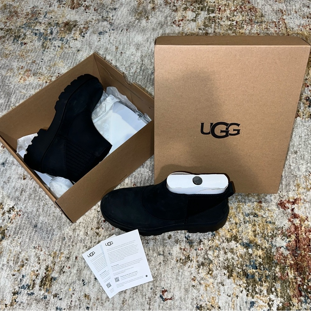 Ugg Black Ballard Chelsea Boot Suede